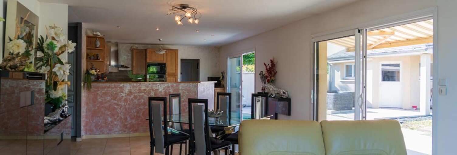 Maison 3 Pièces 100 m² à vendre à Notre-Dame-d'Oé (37390)