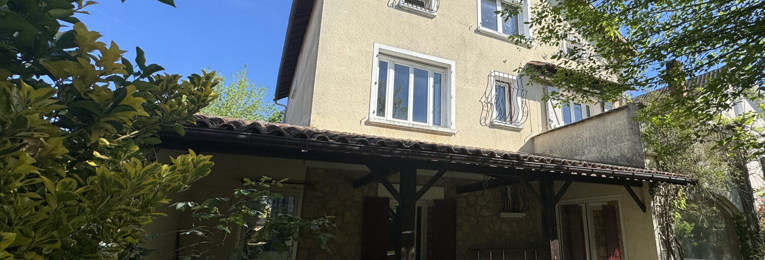 Maison 9 Pièces 209 m² à vendre à Bergerac (24100)