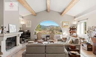 Maison 8 Pièces 275 m² à vendre à Fayence (83440)