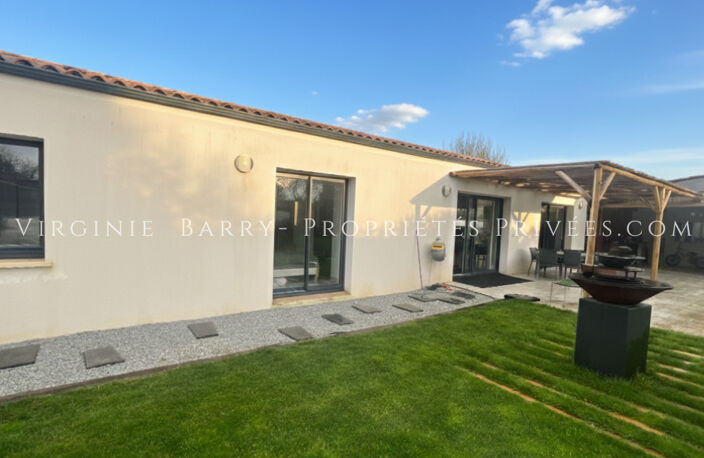 BELLE MAISON T4 DE PLAIN PIED NON MITOYENNE AVEC PISCINE — photo 2
