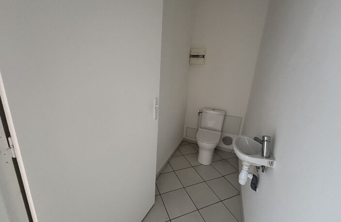À LOUER LOCAL - TAMPON — photo 5