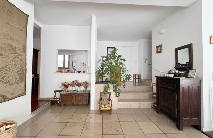 Le Mans / Centre Ville - Appartement - 6 pièces - 4 chambres - 162 m² — photo 4