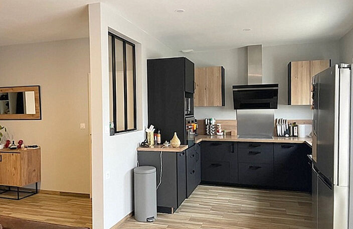 Maison de plain-pied - 2019 - 83 m² - 3 chambres - Jardin, piscine et garage — photo 4