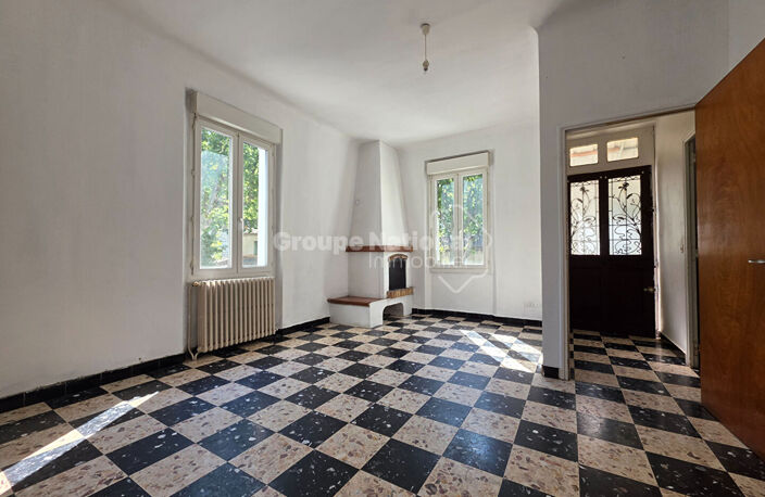 Maison de ville - Potentiel - Grands garages et cour — photo 5