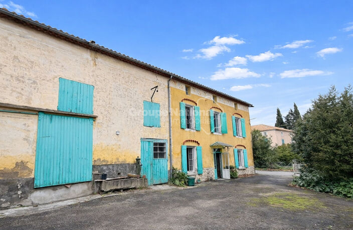 Exclusivité - Propriété à restaurer - Idéalement située — photo 2