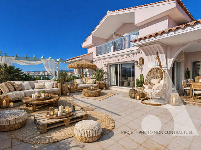 ROOFTOP UNIQUE AVEC UNE VUE MER SPECTACULAIRE SIXIEME AVENUE FREJUS SAINT RAPHAEL — photo du bien