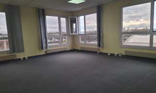 Bureau 4 Pièces 98 m² à louer à Saint-Pierre-des-Corps (37700)