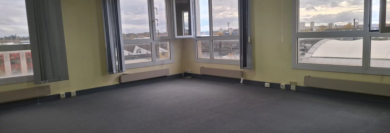 Bureau 4 Pièces 98 m² à louer à Saint-Pierre-des-Corps (37700)