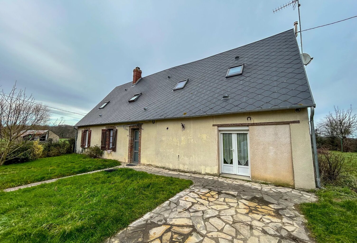 A VENDRE - LONGÈRE 7 PIÈCES - FRIAIZE 28240 — photo 1