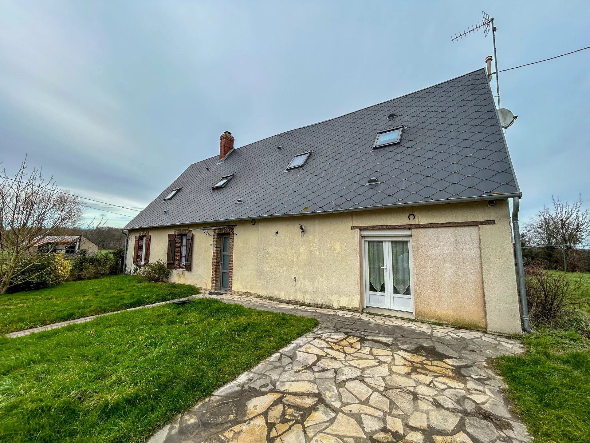 Maison 7 pièces 155 m² · à Courville-sur-Eure · 155 m² · 210 000 €