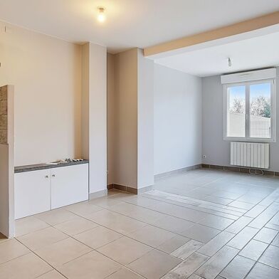 Appartement 3 pièces 730 €