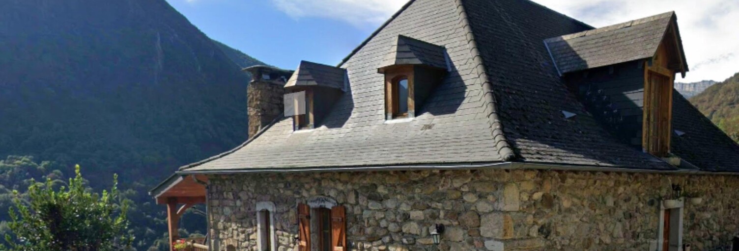 Maison 9 Pièces 180 m² à vendre à Cette-Eygun (64490)