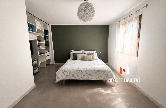 VILLA PLAIN PIED SUR 1570 M2 AVEC PISCINE — photo 4