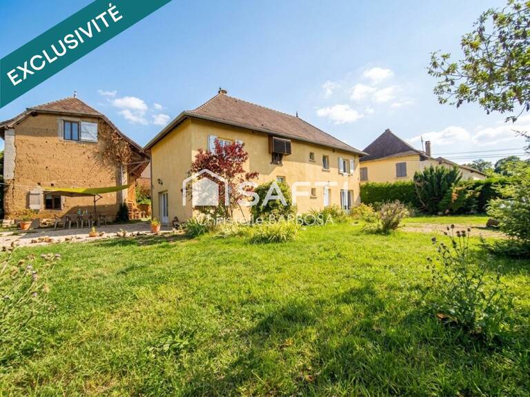 235 m² au total  Maison 175 m² + appartement indépendant 60 m² — photo 1