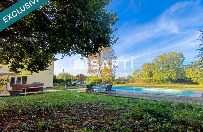 235 m² au total  Maison 175 m² + appartement indépendant 60 m² — photo 2