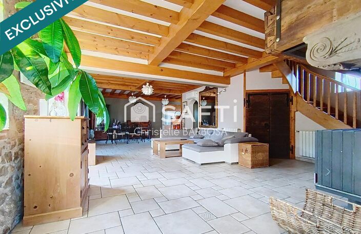 235 m² au total  Maison 175 m² + appartement indépendant 60 m² — photo 3