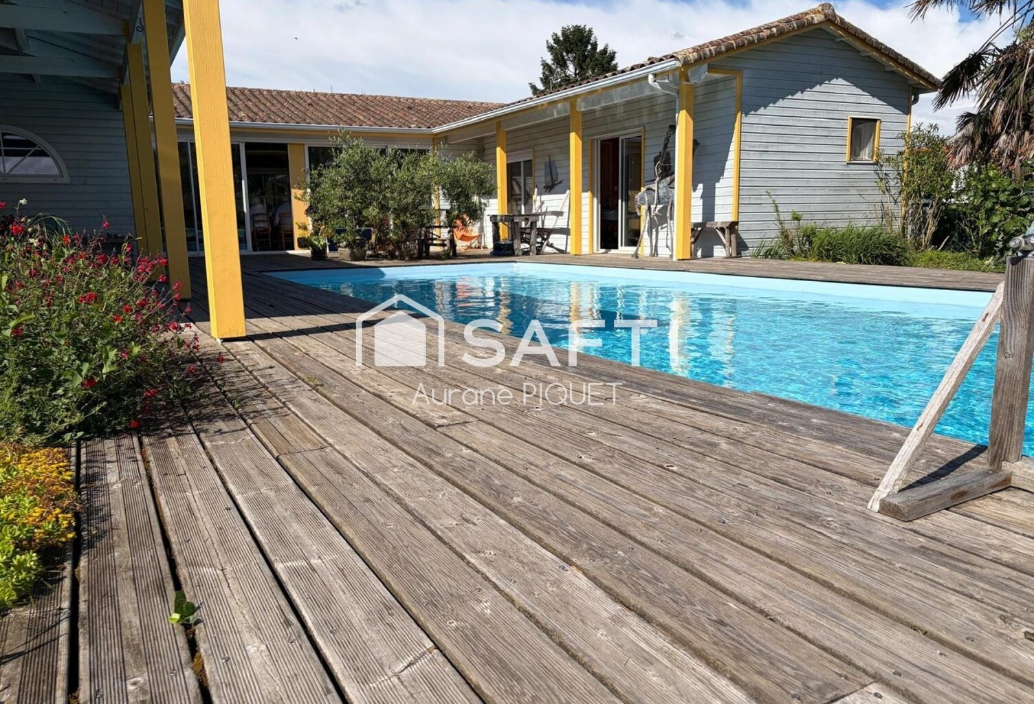 Maison avec piscine — photo 1