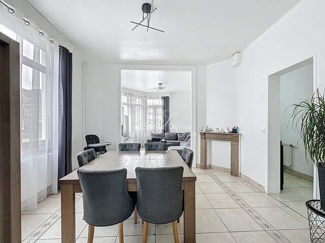 NOUVEAUTÉ SAFTI MAISON 3 CHAMBRES + BUREAU + STATIONNEMENT PRIVATIF + GRANDE COUR — photo du bien