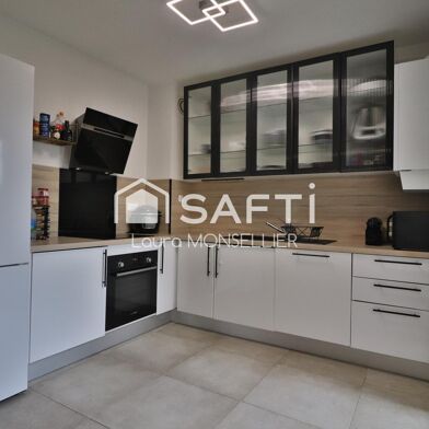 Appartement 3 pièces 215000 €