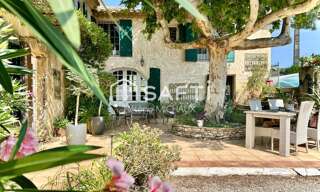 Maison 8 Pièces 219 m² à vendre à Vacqueyras (84190)