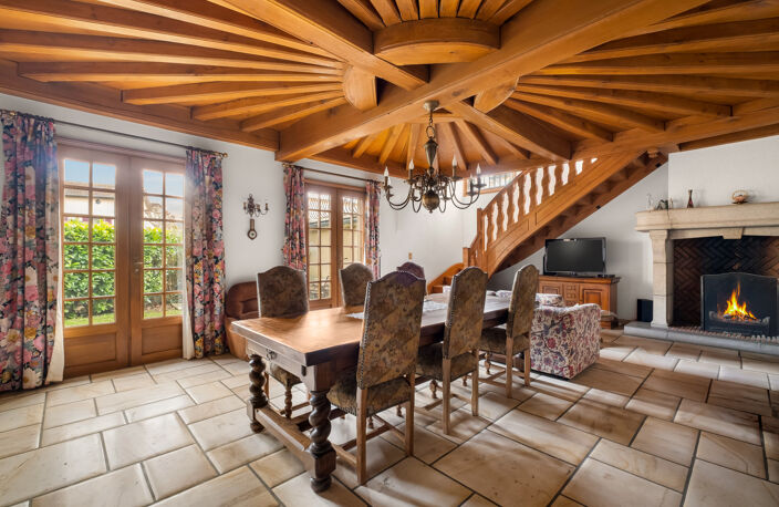 Maison emblématique au coeur du village de Chaponnay — photo 5
