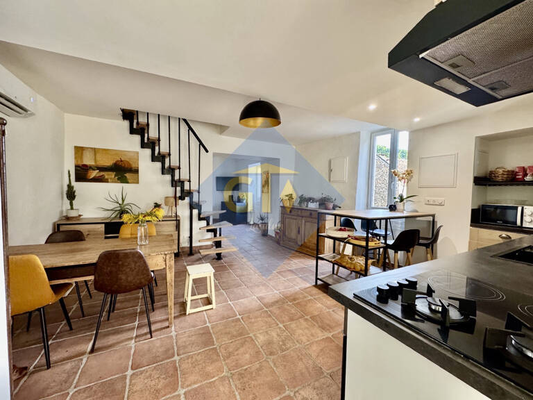 Maison de village 100m2 avec cour intérieure et caves — photo 1