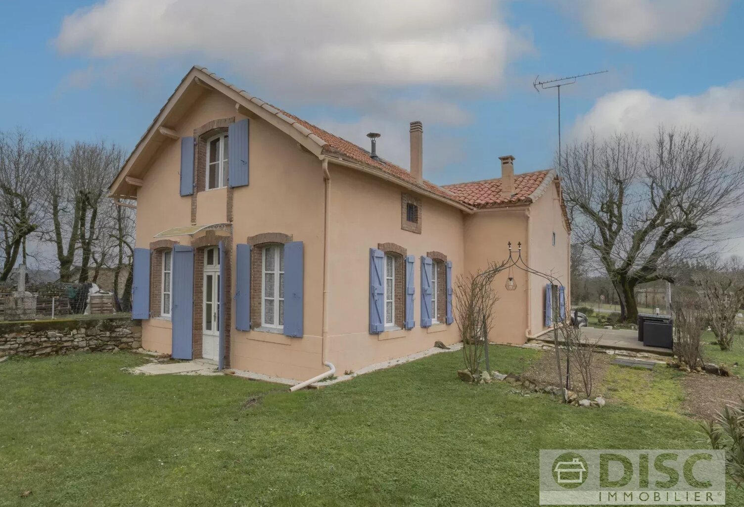 Charmante maison sur les hauteurs de Caylus. — photo 1