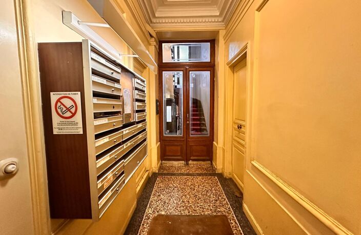 Vente appartement 2 pièces 44 m² Paris 11 (75011) — photo 2