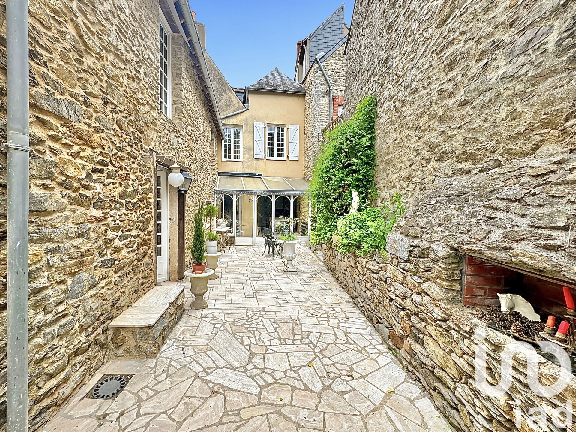 Laval - 170m² - 8p. - 4ch.