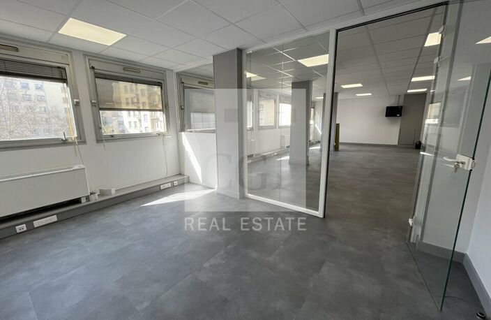 BUREAUX à LOUER — photo 5