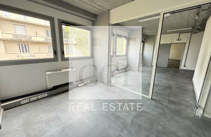 BUREAUX à LOUER — photo 2