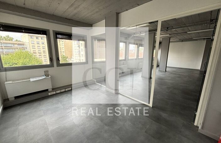BUREAUX à LOUER — photo 4