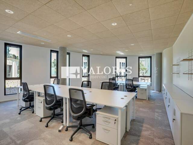 BUREAUX à LOUER — photo du bien