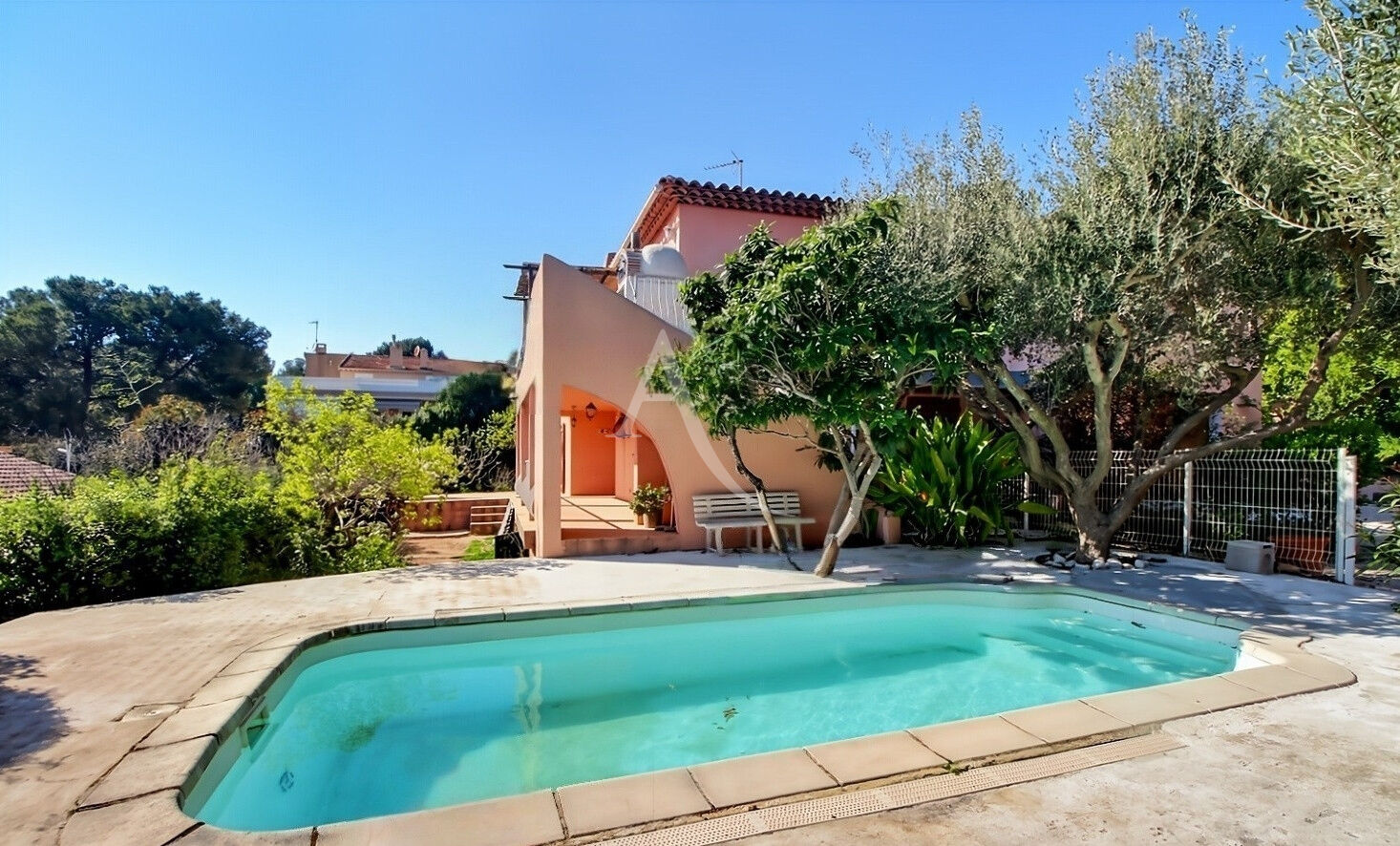 Villa / Maison  T8 à vendre Pradet (Le) 83220