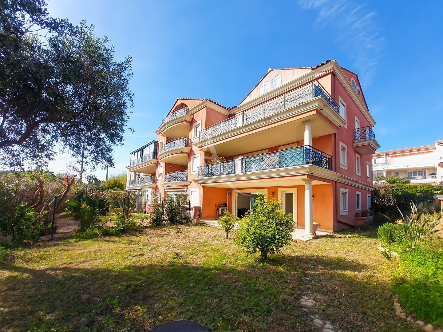 Appartement  T3 à vendre Carqueiranne 83320