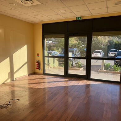 Commerce 3 pièces 2198 €