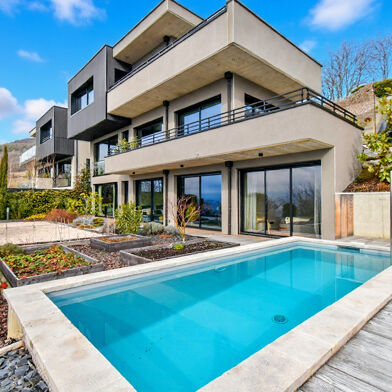 Maison 6 pièces 1560000 €