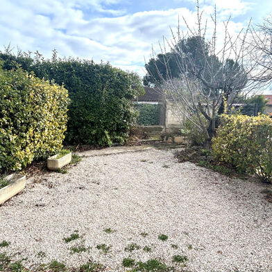 Appartement 1 pièces 700 €