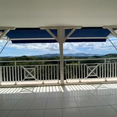 Appartement 4 pièces 272800 €