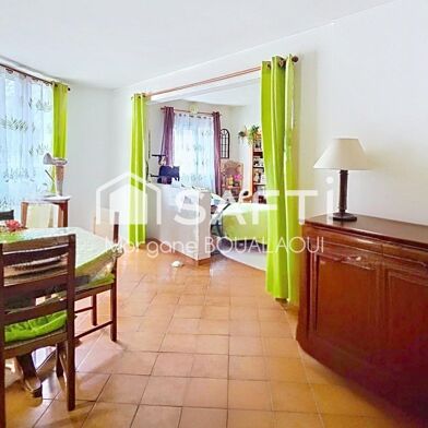 Appartement 4 pièces 264000 €