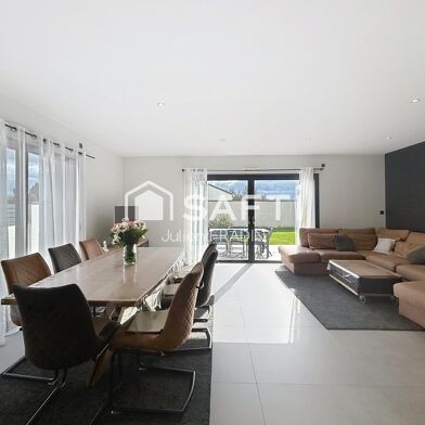 Maison 6 pièces 420500 €