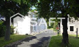 Maison 8 Pièces 210 m² à vendre à François (79260)