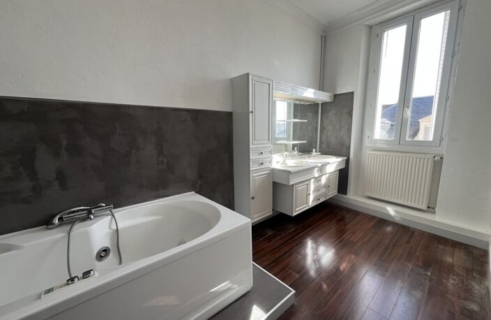 Vente appartement 4 pièces 131 m² Montluçon (03100) — photo 4