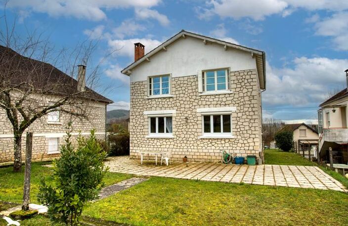 Maison en pierre de 6 pièces principales — photo 2