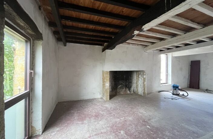 Maison en pierre de 3 pièces principales — photo 3