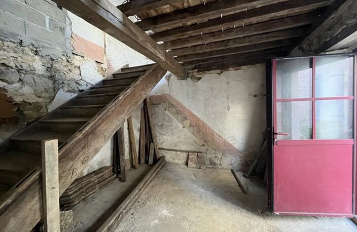 Maison en pierre de 2 pièces principales — photo 3