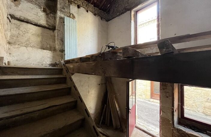 Maison en pierre de 2 pièces principales — photo 4