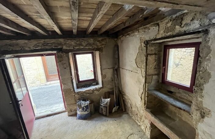 Maison en pierre de 2 pièces principales — photo 5