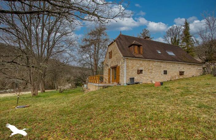 Maison en pierre de 3 pièces principales — photo 2