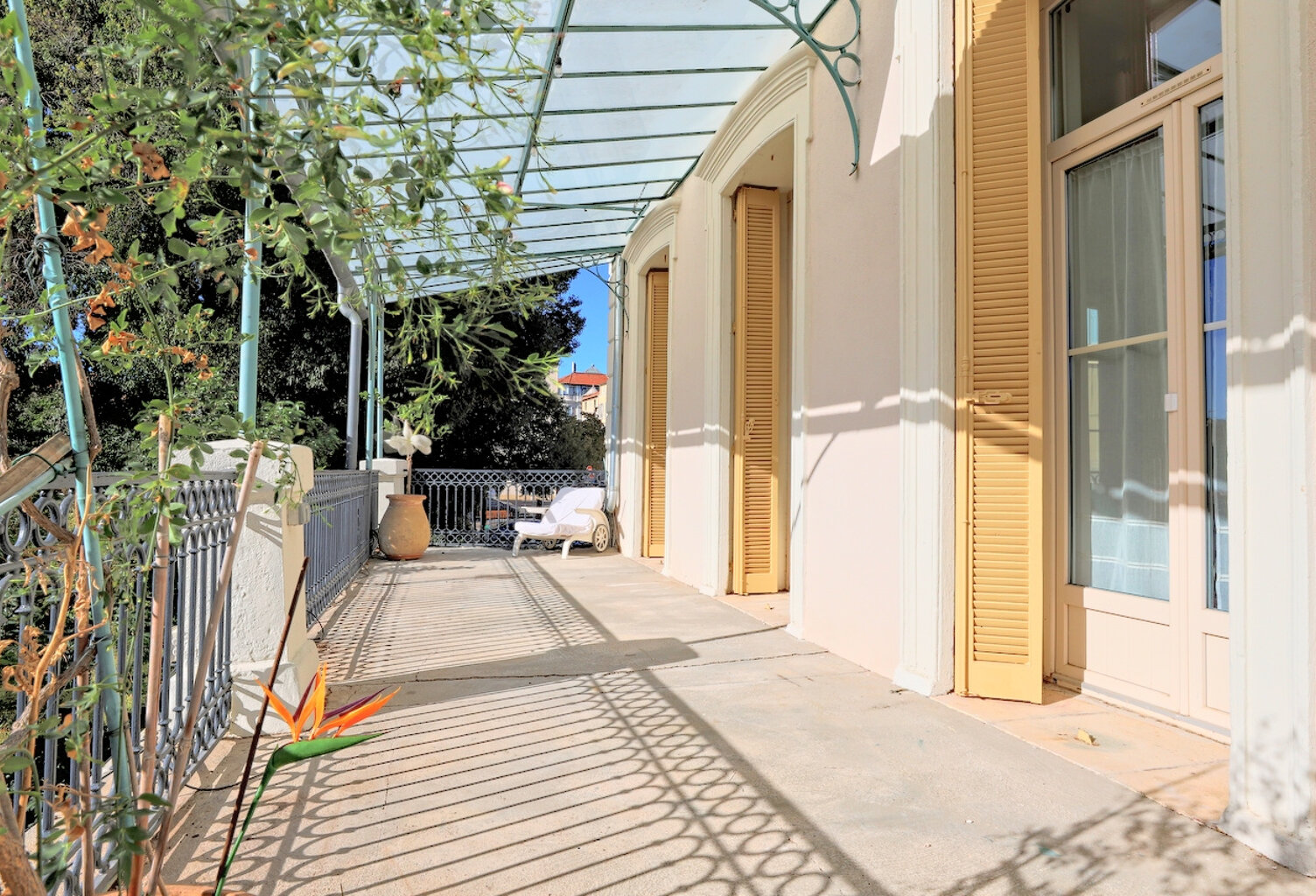 M2261 - HYERES - Centre-Ville - Appartement T4 - Terrasse - Garage — photo 1